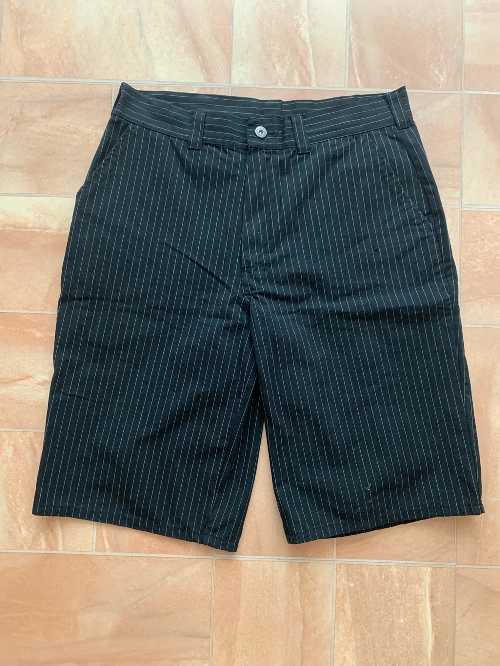 Dickies Men’s Black & White Pinstripe 34 Flat Front Shorts
